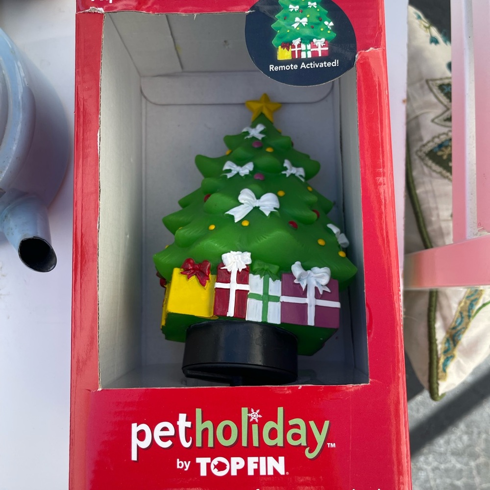 Topfin Christmas Tree Illuminating Holiday Aquarium Ornament